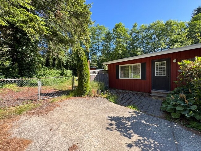 Building Photo - Bellingham 2 bedroom/1 Bathroom