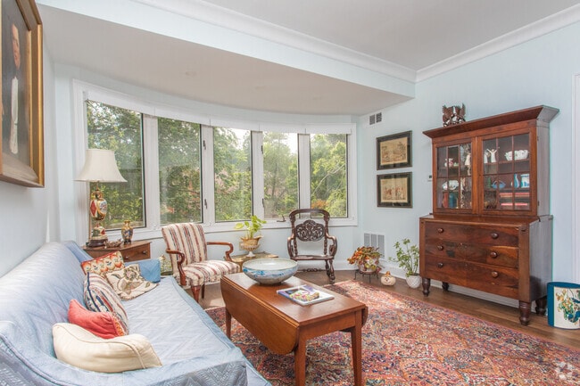 1BR, 1BA - 900SF - Saint Anne's Terrace Senior Living