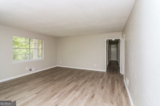 Foto del edificio - 3974 Wedgewood Ln