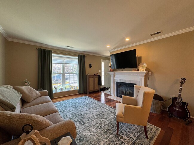 Foto del edificio - Bright And Spacious 2 Bed 2 Bath Condo In Ramblewood At Daventry