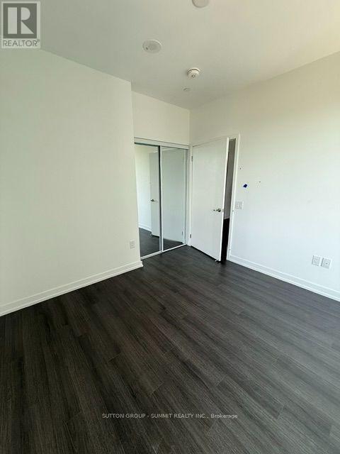 Photo du bâtiment - 4010 Eglinton Ave W