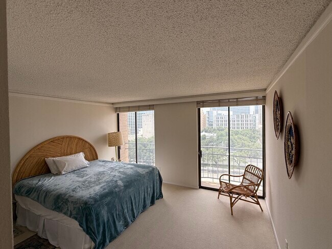 Building Photo - 1122 Colorado St