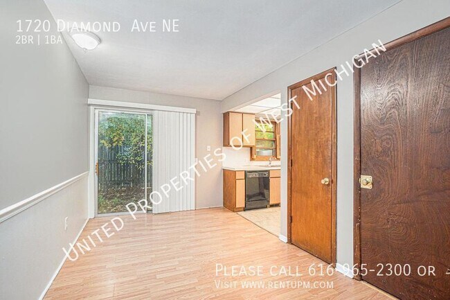 Building Photo - Tours Estimated to Begin 3/13 | Cozy 2 Bed...