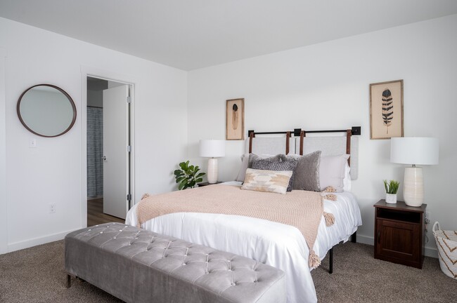 Timberview Oregon City | 3 Bed Townhome Bedroom - Timberview Apartments