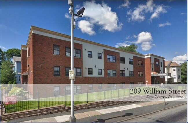Building Photo - 209 William St