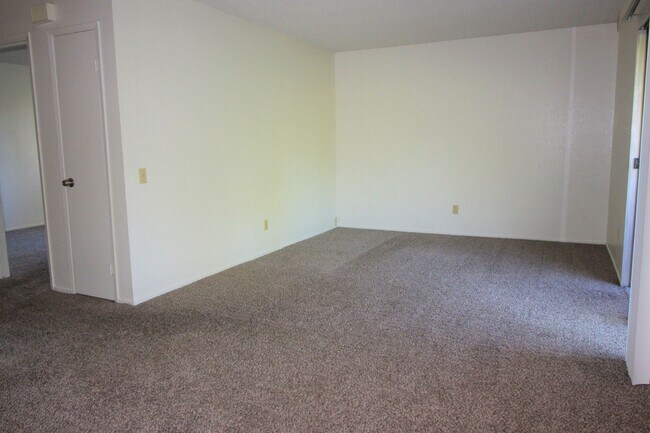 Foto del edificio - 1 Bedroom Apartment for Rent