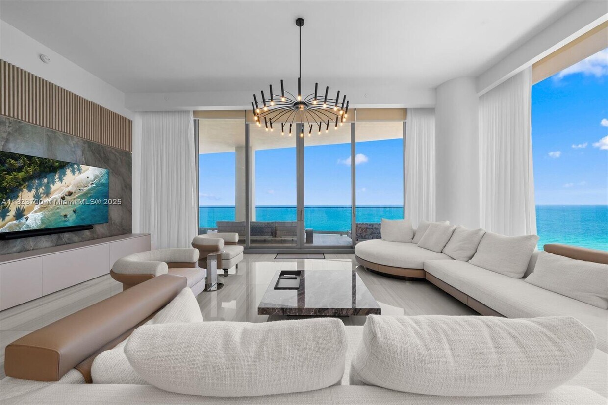 Primary Photo - 17901 Collins Ave