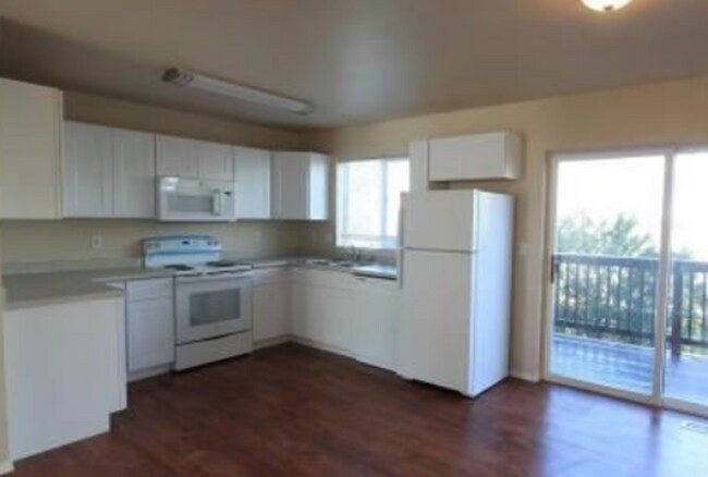 Foto del edificio - 4 Bedroom Townhome in Hawks Ridge by MSU