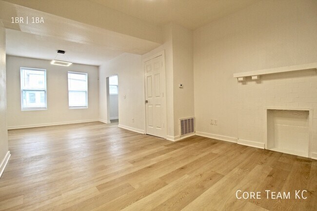 Building Photo - 712 Linwood Blvd