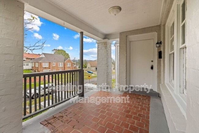 Foto del edificio - 612 12th St W