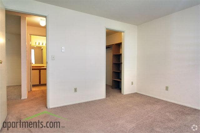 Bedroom - North Country Manor Apartments