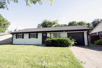 Building Photo - 8124 E 37th Pl
