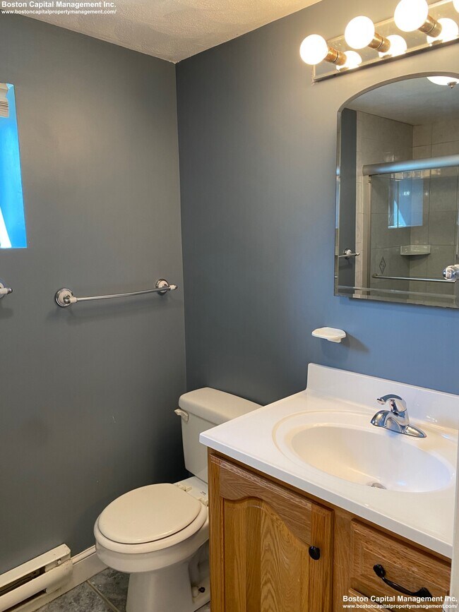 Building Photo - 859 Broadway