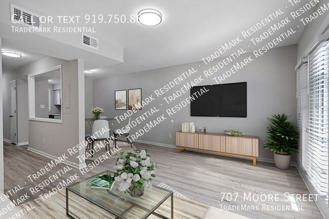 Building Photo - 707 S Moore St