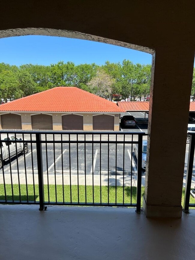 Foto del edificio - 11700 SW 1st St