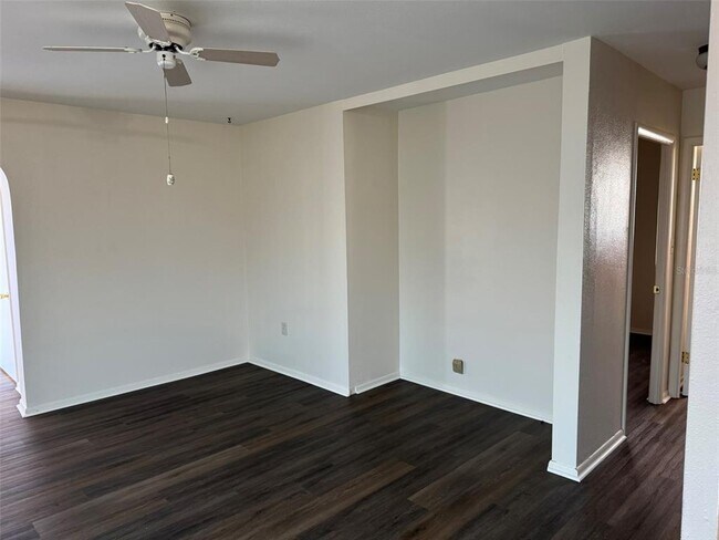 Foto del edificio - 8289 Cristobal Ave