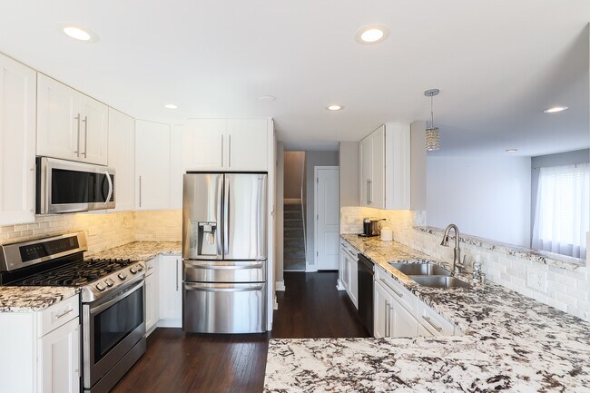 Foto del edificio - 2121 N Camden Ln
