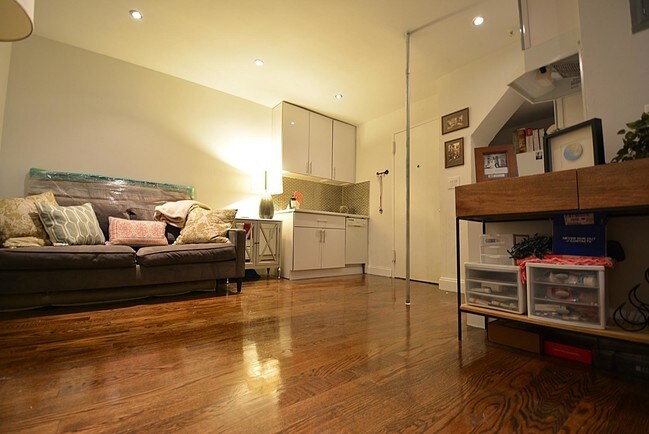 Foto del edificio - 330 W 84th St