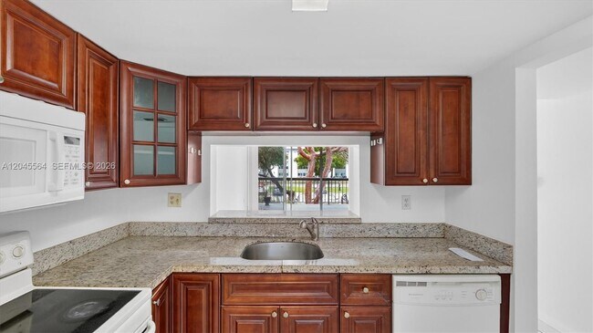 Foto del edificio - 10975 SW 107th St
