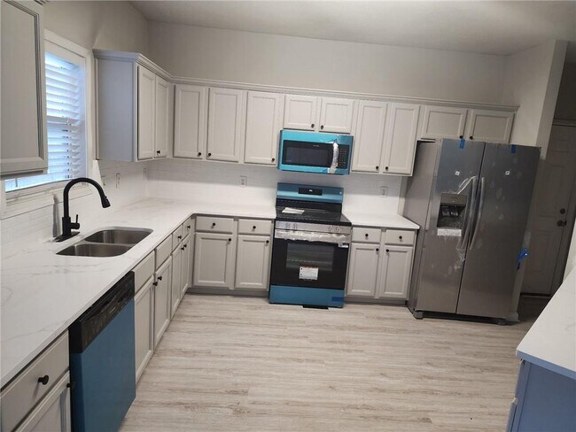 Building Photo - 138 Shady View Pl