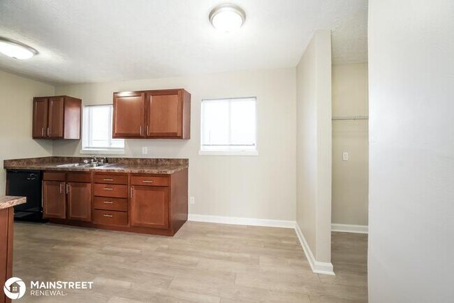 Foto del edificio - 4723 GRANADA DR, LOUISVILLE, KY 40272