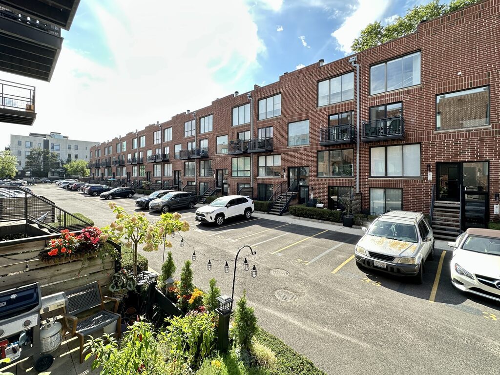 Foto principal - 949 W Grace St