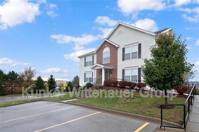 Foto del edificio - 701 Tower Grove Dr