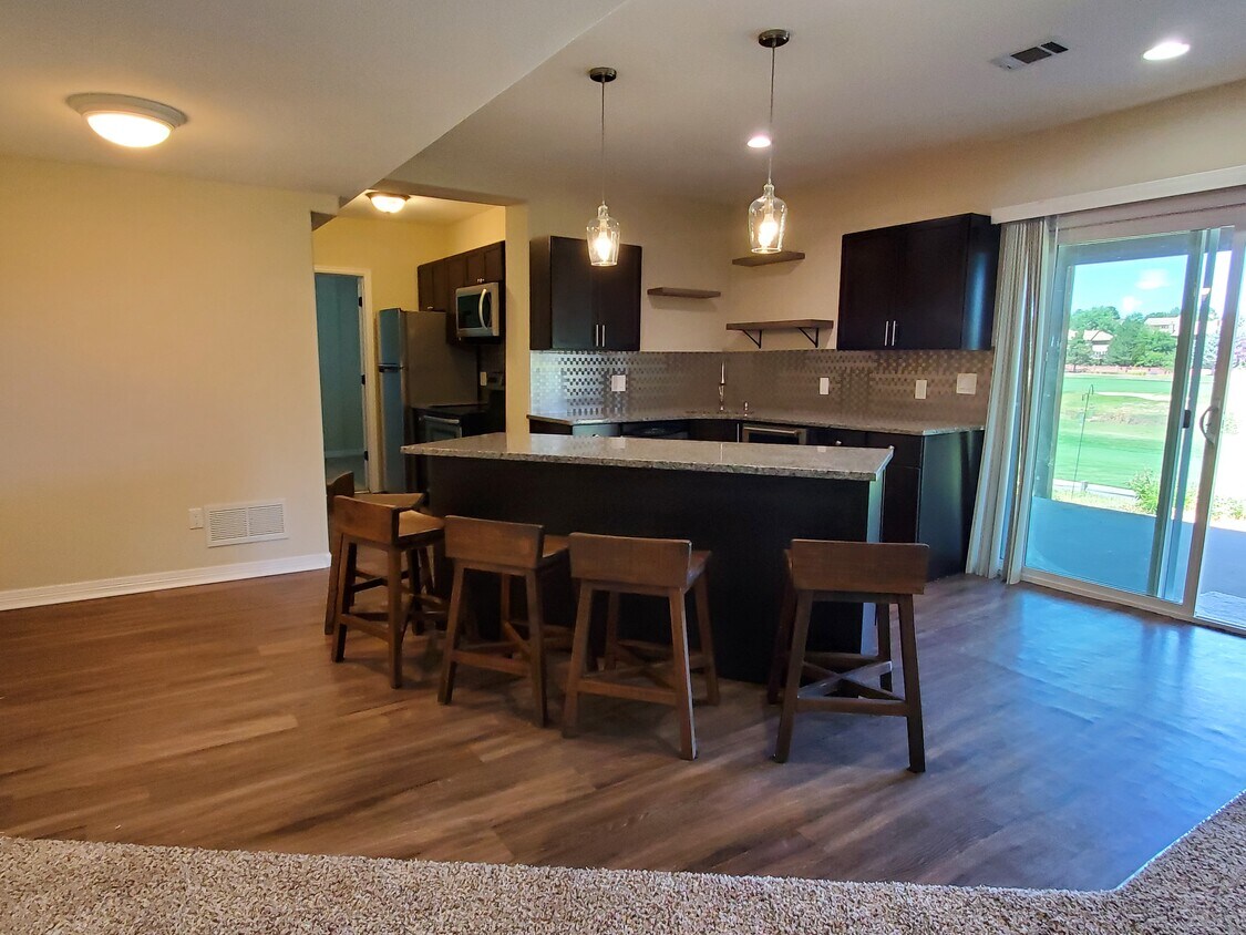 8425 Green Island Cir Unit 2, Lone Tree, CO 80124 Apartments in Lone