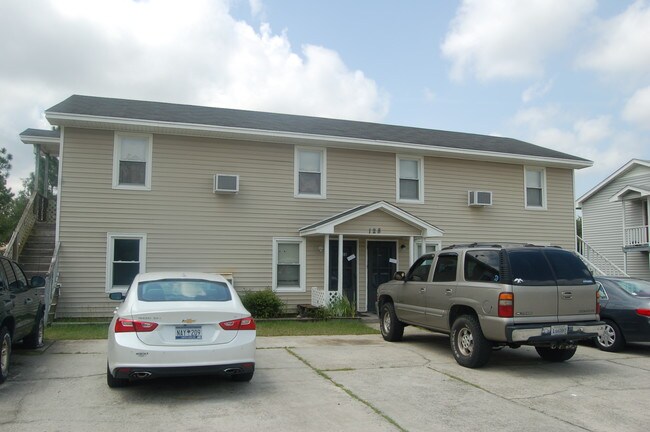 Building Photo - 128 Calvin Ct