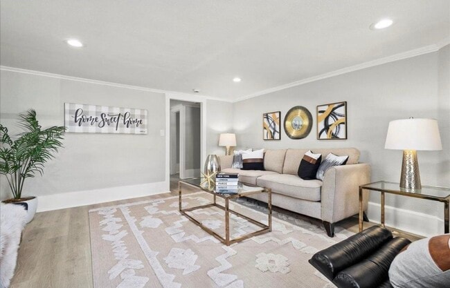 Building Photo - 3236 Helen St