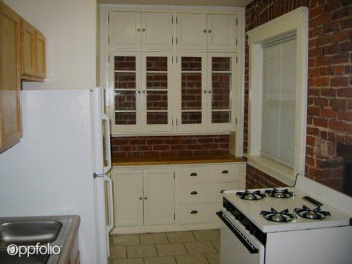 Building Photo - 2642 Harney