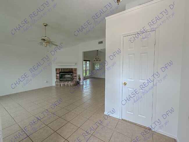 Building Photo - 3 Bedroom Home in KELLER ISD Move-in Ready