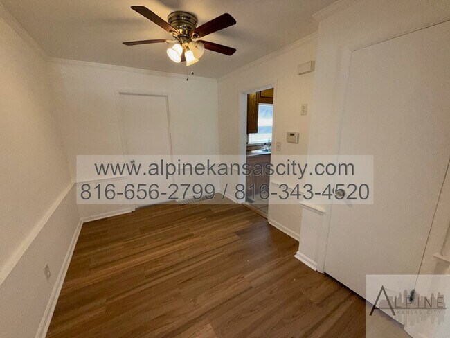 Building Photo - Cozy Updated Home