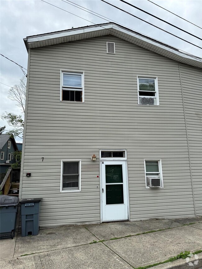 Building Photo - 7 Idlewild Ave