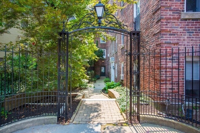 Building Photo - 16 Chauncy St