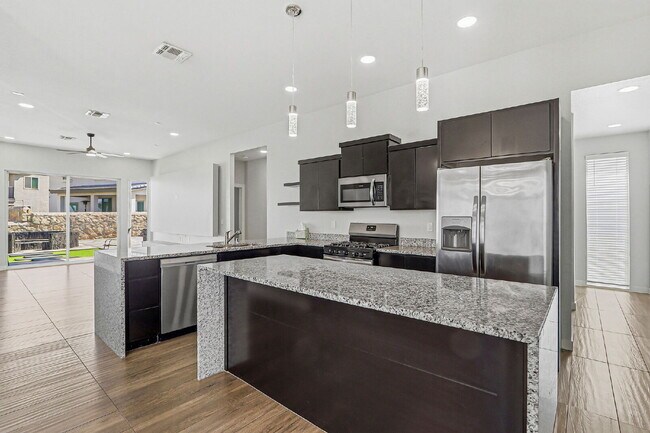 Foto del edificio - 4 bedroom with outdoor kitchen, fully landscaped in 79928