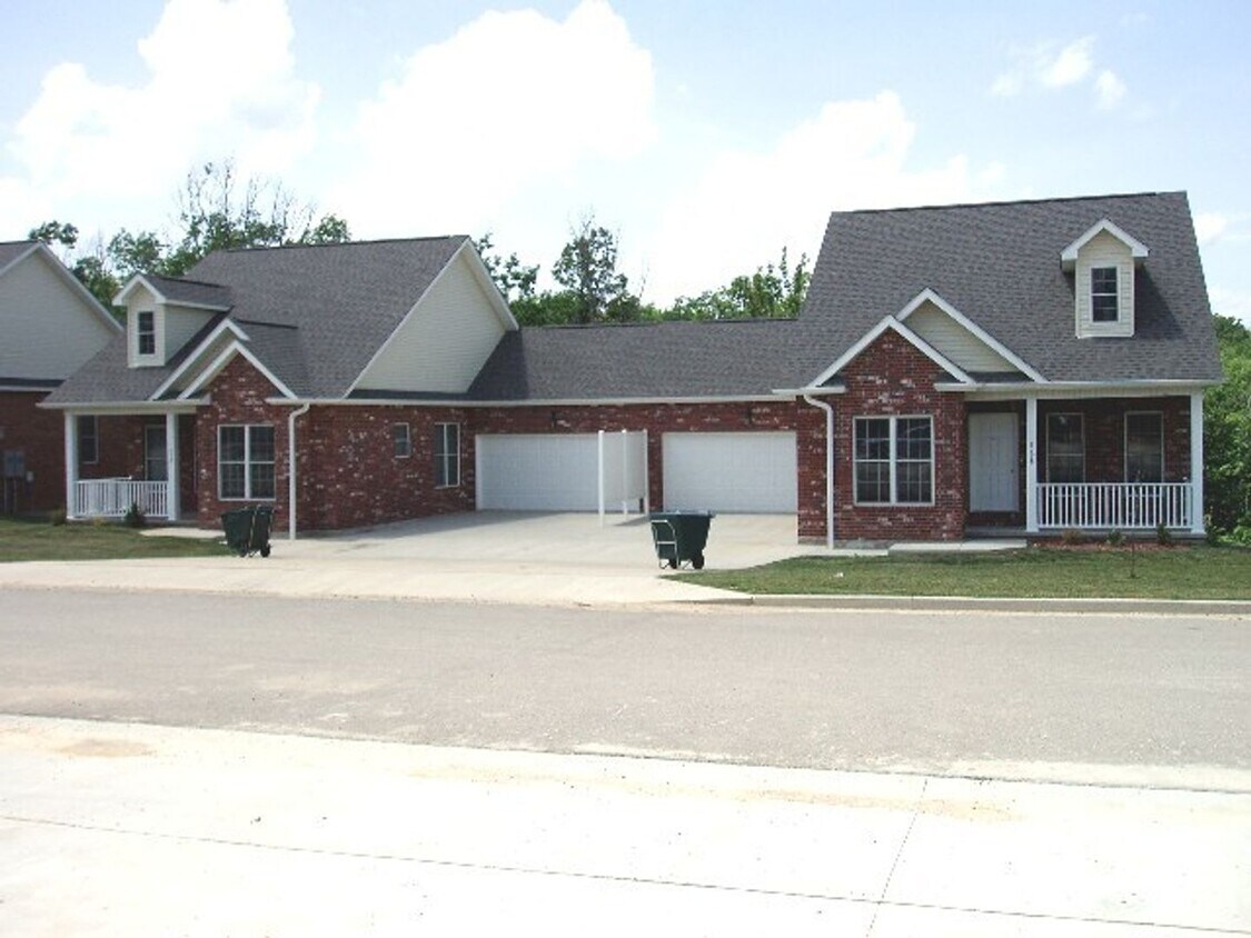 1978 Emily Dr Unit B, Rolla, MO 65401 Room for Rent in Rolla, MO