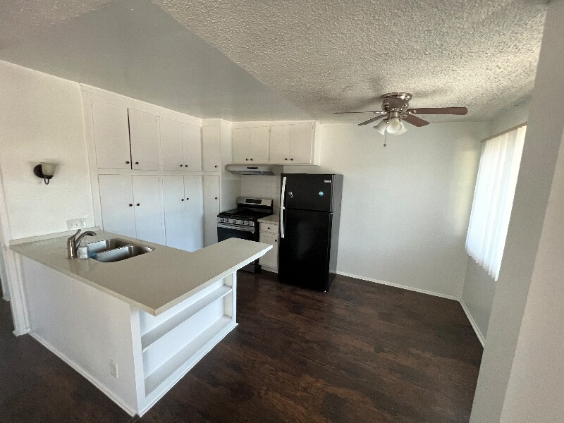 1643 Artesia Blvd Unit 14, redondo beach, CA 90277 Room for Rent in