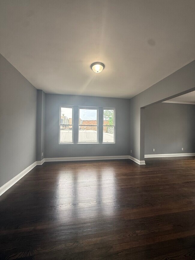 Foto del edificio - 5714 W Cermak Rd