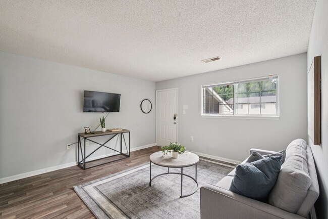 Foto del edificio - 1230 Kenridge Pkwy