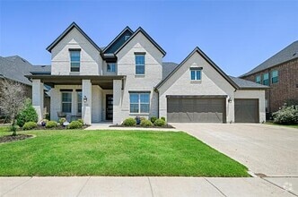 Building Photo - 3124 Lakeshore Dr
