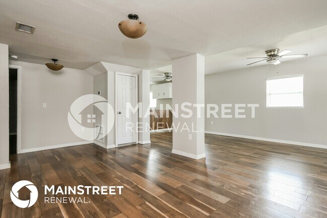 Foto del edificio - 825 E Jackson Ave