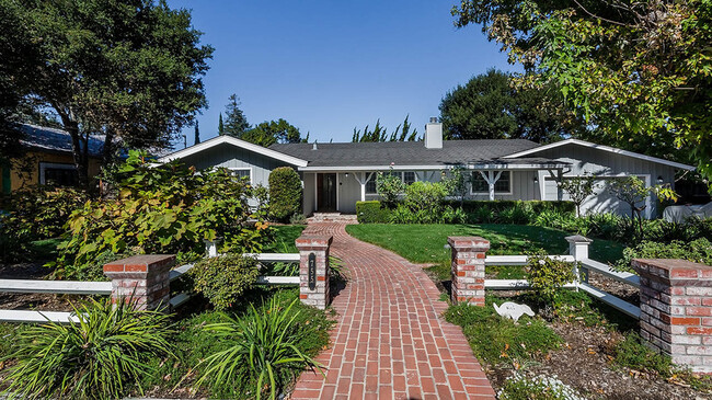 Building Photo - 755 Arroyo Rd