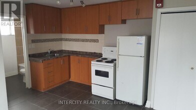 Building Photo - 14 N Alarton St