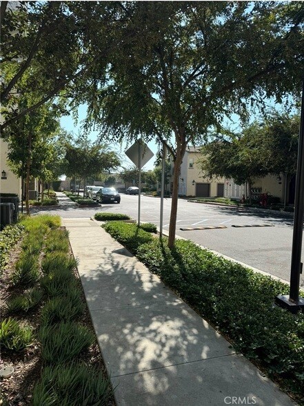 Foto del edificio - 142 Lantana Dr