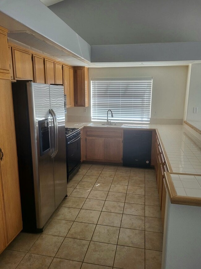 Building Photo - Great Single Story w/ 3 Car Garage