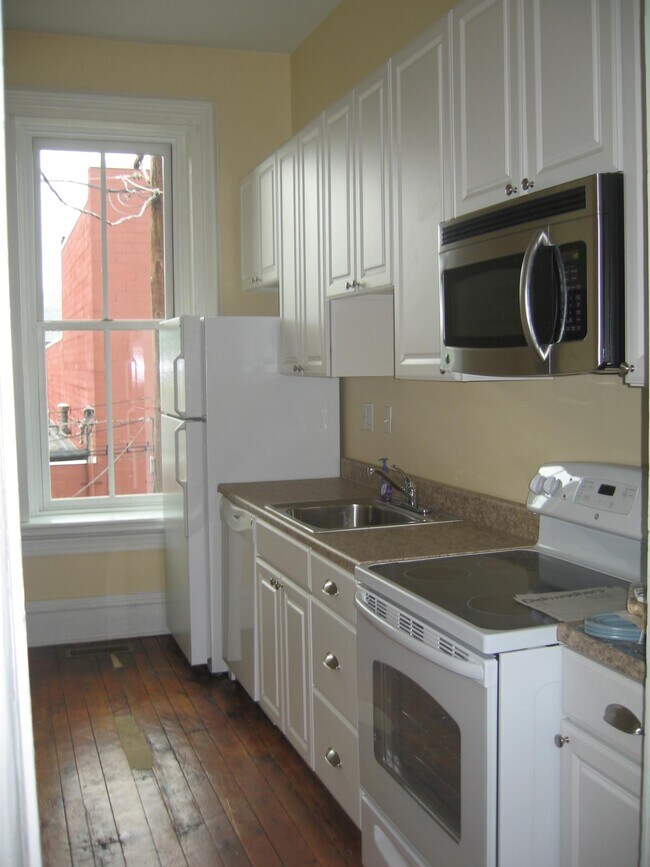 Building Photo - 2259 Market St