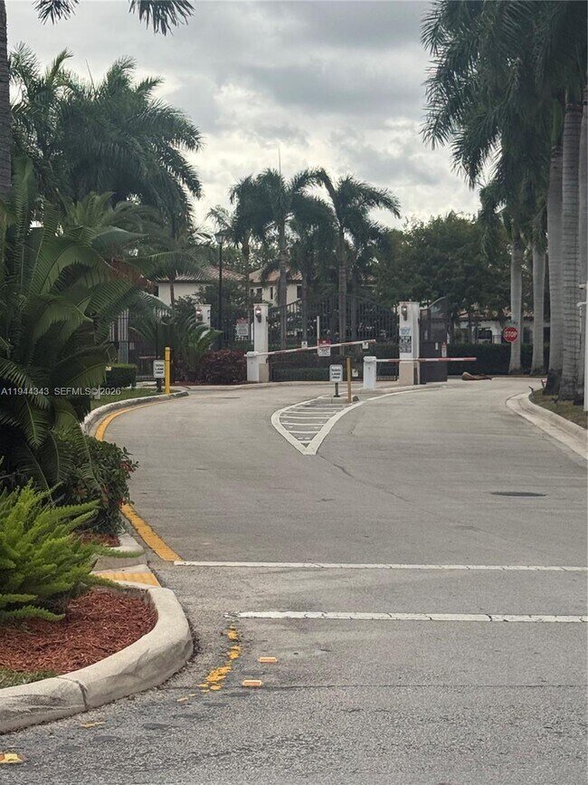 Foto del edificio - 9044 SW 39th St