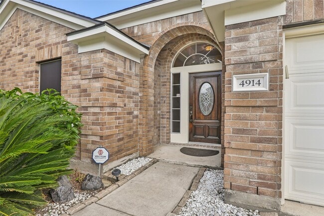 Building Photo - 4914 Winding Timbers Cir