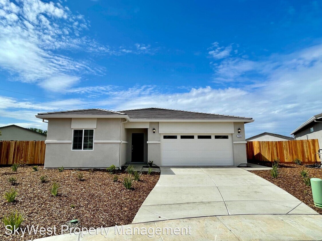 3 br, 2 bath House 754 Tamarack Ct House Rental in Plumas Lake, CA